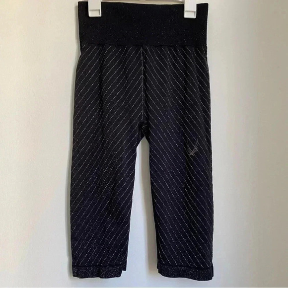 NWOT Lucas Hugh Technical Knit Stardust Capri Leggings - Black Multi S - Picture 3 of 6